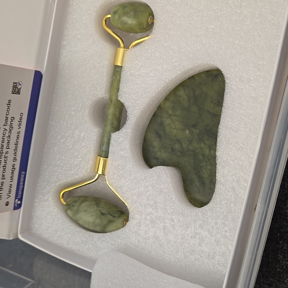Baimei jade roller and gua sha stone